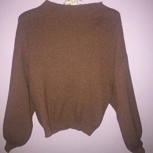 •FOREVER 21 Brown Crop Sweater•